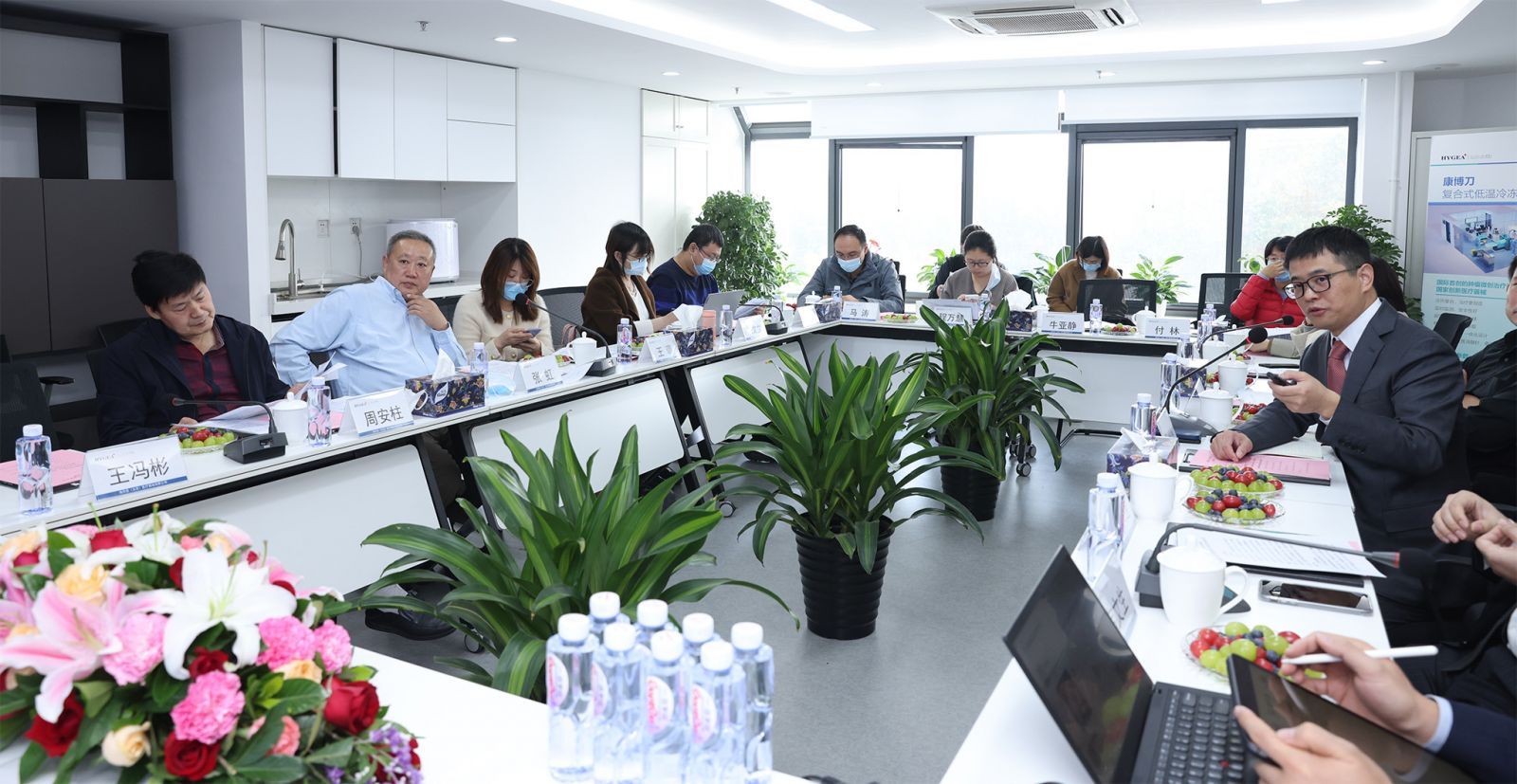 北京市科委、中關村管委會一級巡視員張虹一行蒞臨海杰亞醫(yī)療調(diào)研考察